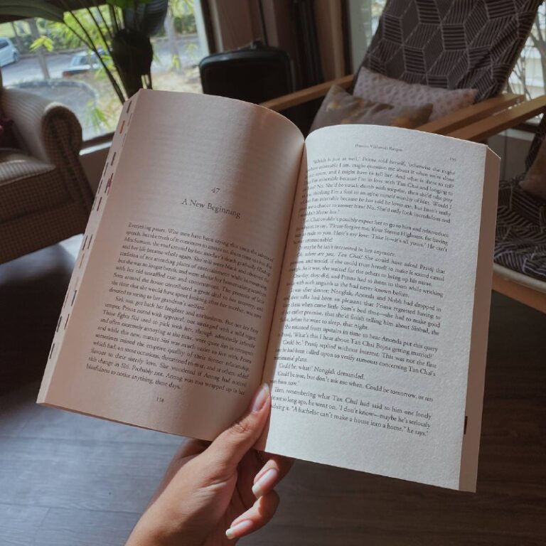 reading-more-than-one-book-at-a-time-pros-and-cons-to-weigh